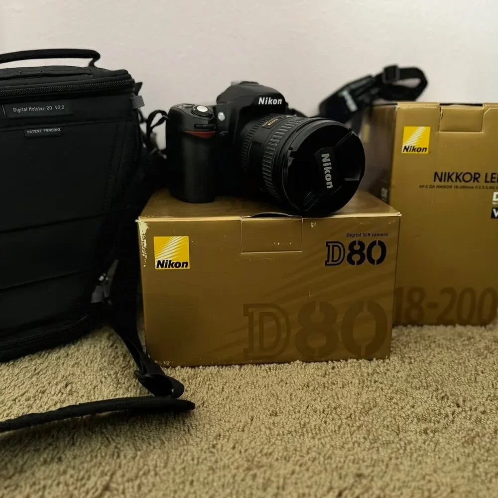 Nikon D80 with 18-200 lens